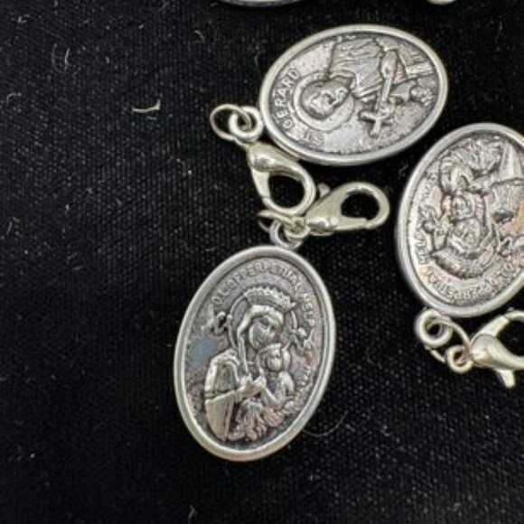 Lot 9 Vintage Silver Catholic Saint Medal Charms Religious Pendants - Picture 4 of 5